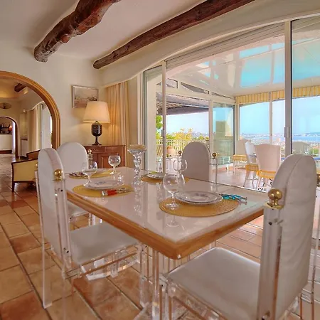 别墅 Immogroom- Of 200m2 - Garden - Pool - Sea View - Parking - Wifi *